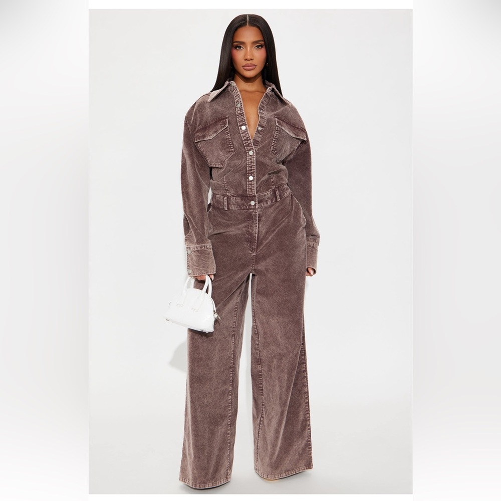 Elegant Corduroy Jumpsuit in Brown